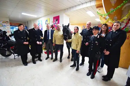 Natale alle Scotte con i Carabinieri e il Cavallino Magnolia Natale Carabinieri Scotte