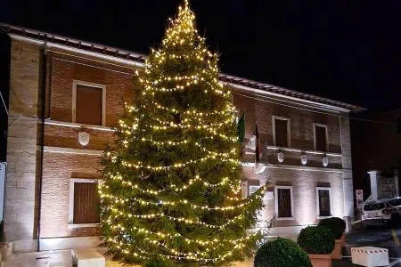 A Rapolano Terme gli eventi del Natale entrano nel vivo Natale a Rapolano Terme, albero