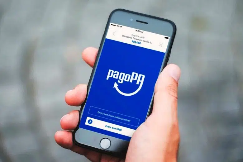 Estra, pagamento bollette attivo anche con pagoPA pagoPa, smartphone