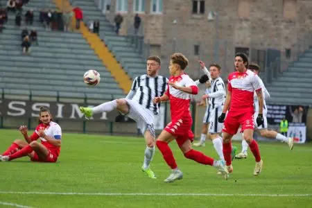 Siena ancora sconfitto in casa: il Grosseto vince 0-1 Siena-Grosseto