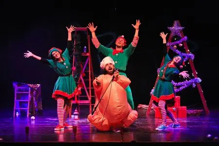 “Una ricetta di Natale”, al Teatro degli Astrusi di Montalcino "Una ricetta di Natale", momento dello spettacolo