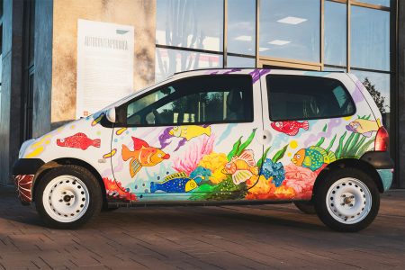 A Siena “Autocontemporanea” per recuperare la balenottera fossile di Sinalunga Autocontemporanea, mostra, auto dipinta