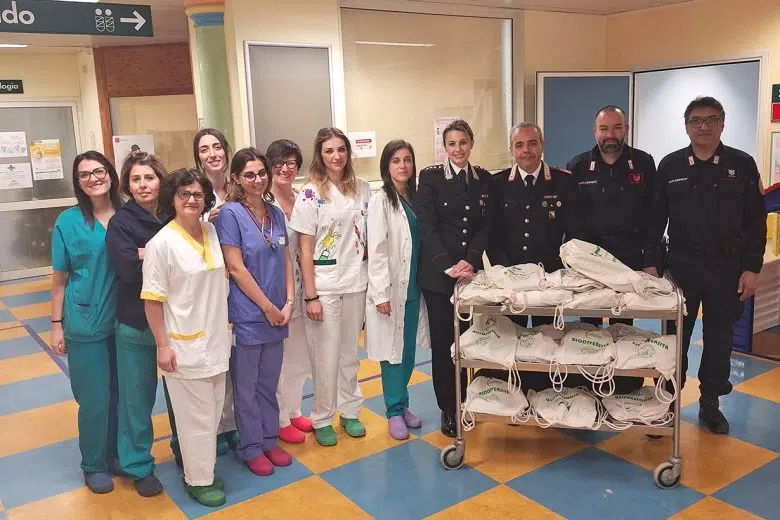 “Befana della Biodiversità”, i Carabinieri Forestali a Campostaggia I Carabinieri Forestali di Siena all'ospedale di Campostaggia