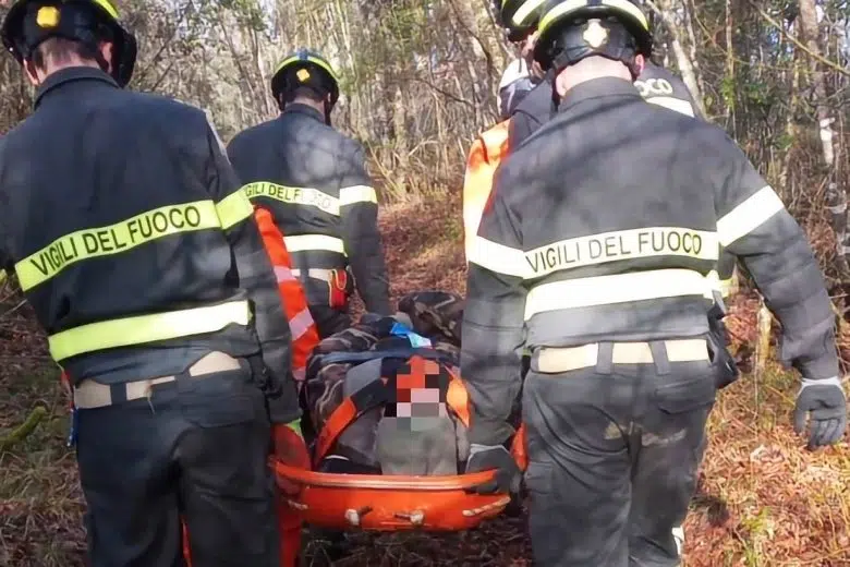 Cacciatore cade in zona impervia, recuperato dai Vigili del Fuoco Cacciatore recuperato dai Vigili del Fuoco a Casole d'Elsa