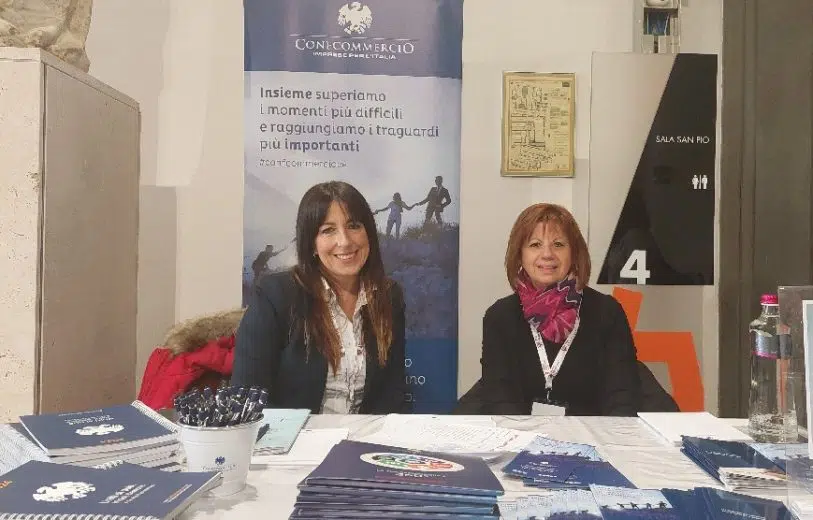 Formazione gratuita in arrivo da Saiter Confcommercio per circa 80 aziende Cristina Petri (a sinistra) direttore Saiter Confcommercio Siena
