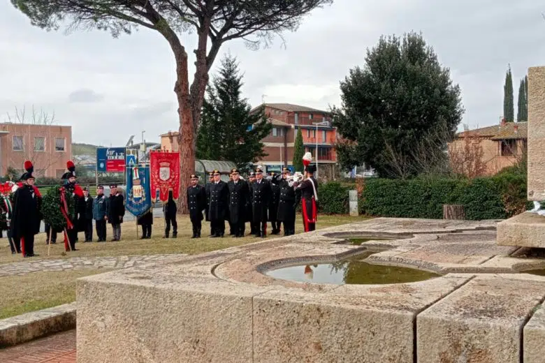 A Monteroni celebrato il 43° anniversario dell’uccisione dei carabinieri Giuseppe Savastano ed Euro Tarsilli Monteroni d'Arbia, cerimonia anniversario uccisione Savastano e Tarsilli 2023