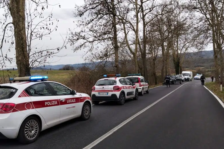 Incidente in strada Cassia Nord a Siena: traffico rallentato Polizia Locale, tamponamento Siena
