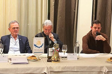 Rotary e Panathlon Club Alta Valdelsa per gli sport paralimpici Incontro Rotary e Panathlon Club Alta Valdelsa con Matteo Betti