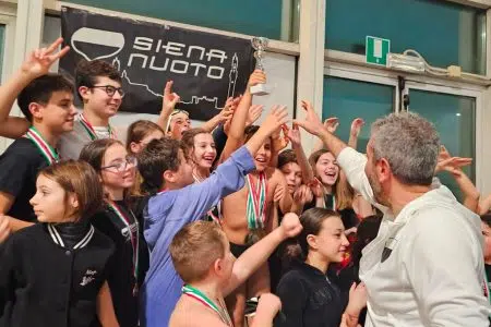 Nuoto, a Siena il 22° Trofeo Città del Palio Siena nuoto, ragazzi