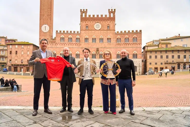 Siena, presentazione Strade Bianche 2025