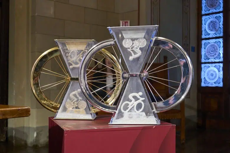 Siena, presentazione Strade Bianche 2025, trofei