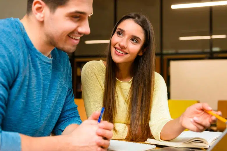 Parte a febbraio il progetto dei Tutor dell’accoglienza nelle residenze universitarie Tutor università con studente
