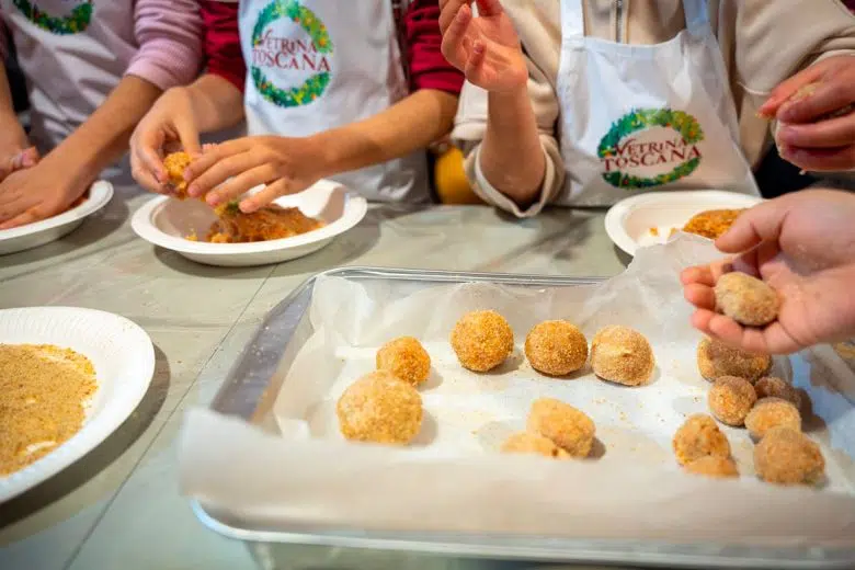 Confesercenti, ristoranti e web: Amiata virtuosa Bambini preparano le polpette a Vetrina Toscana