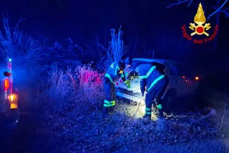 74enne disperso ritrovato in auto in panne tra i boschi: salvato dai Vigili del Fuoco Vigili del Fuoco, auto in panne