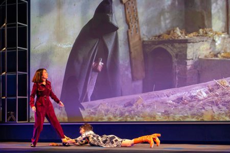 Politeama: Maria Amelia Monti e Claudia Gusmano in una commedia tra cinema e teatro Maria Amelia Monti in "Strappo alla regola"