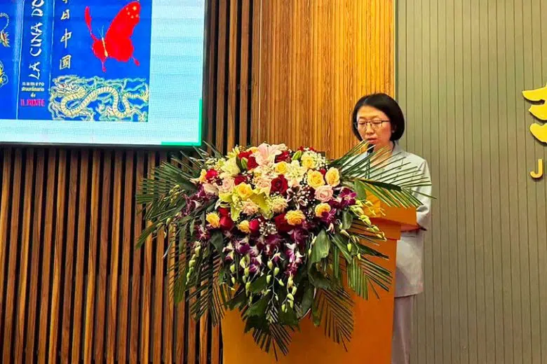 La professoressa Yang Lin