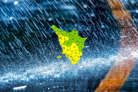 Pioggia, tra venerdì e sabato codice giallo su parte della Toscana Allerta meteo pioggia in Toscana