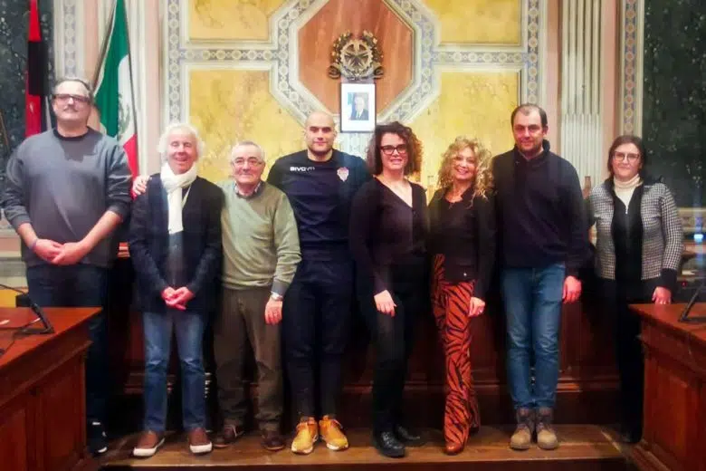 Accordo attività sportiva a scuola a Chiusi, firma dell'accordo in Comune