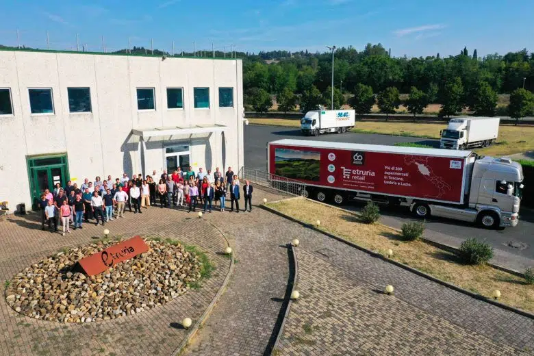 Lavorare nel retail? Etruria Retail cerca nuovi talenti con l’open week Etruria Retail, dipendenti sede, camion
