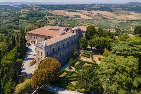 “Convegno sulla legalità fiscale ed educazione finanziaria” a Montepulciano Fortezza di Montepulciano, vista da drone