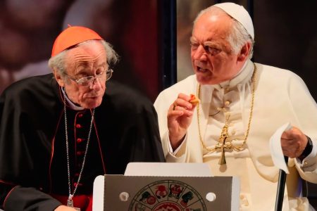 “I due Papi”, Giorgio Colangeli e Mariano Rigillo sul palco dei Rinnovati I due Papi, Giorgio Colangeli e Mariano Rigillo