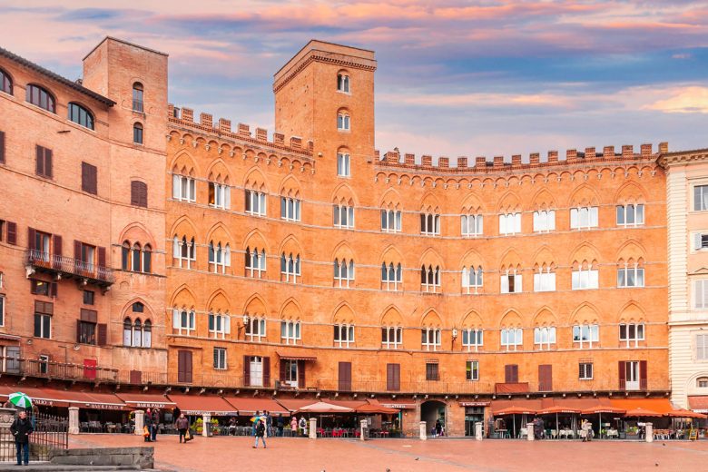 Palazzo Sansesoni, sede FMps, Piazza del Campo a Siena