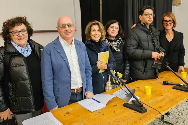 Presentato il nuovo romanzo del poliziano Antonio Garosi: “Un giallo per Samantha” Presentazione del libro di Antonio Garosi "Un giallo per Samantha"