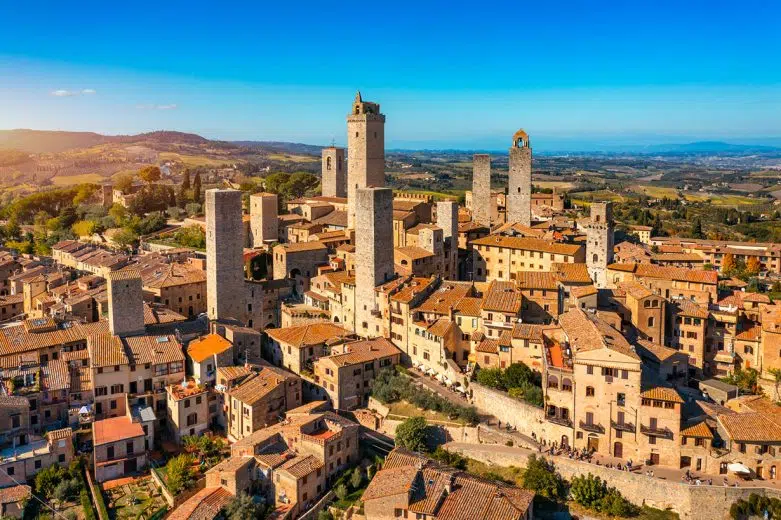 Bando sulle Città murate, in provincia di Siena selezionate cinque proposte San Gimignano, veduta aerea