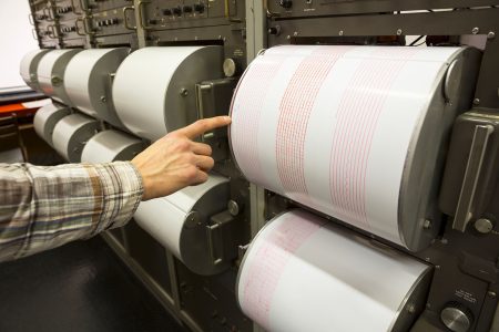Terremoto, nuova scossa del 3° grado tra Monteroni e Siena Sismografi, terrremoto