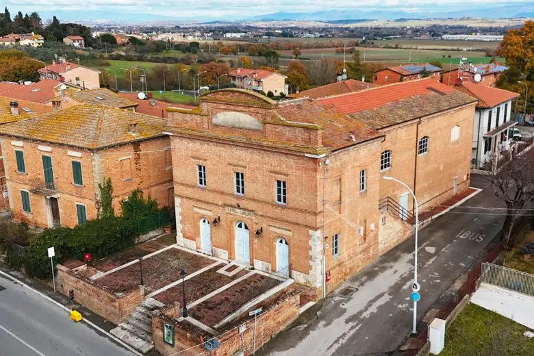 Teatro dei Concordi di Acquaviva, esterno