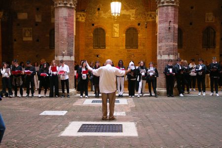 100 canti per Siena