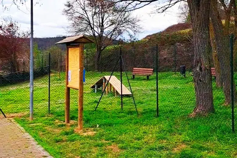 Poggibonsi, area sgambamento cani a Bellavista Area sgambamento cani a Bellavista