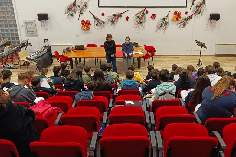 Tecnologia digitale e minori al centro di due incontri a Rapolano Terme Auditorium scuola Rapolano Terme