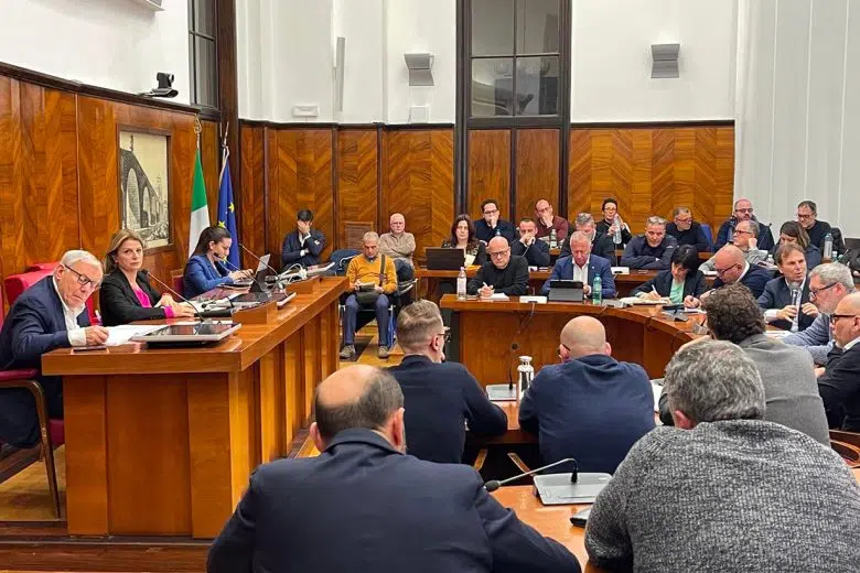 Beko, sindacati: “Impossibile un accordo senza impegno vero che escluda i licenziamenti” Beko Europe, incontro al Mimit