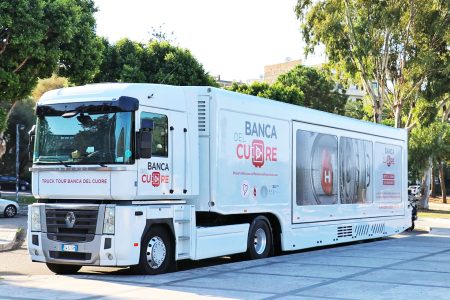 “Per il tuo cuore”, prevenzione cardiovascolare ai giardini de La Lizza Jumbo Truck Banca del Cuore