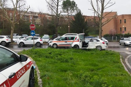 Traffico bloccato per incidente verso l'ospedale di Siena