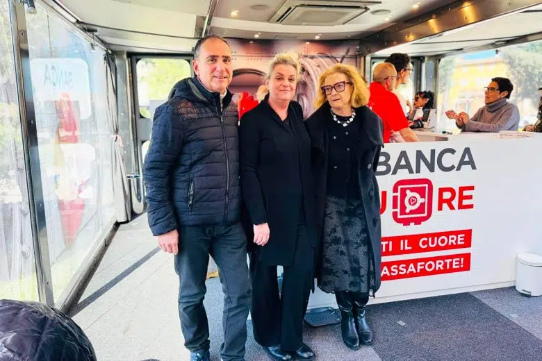 Grande successo a Siena per il Truck Tour Banca del Cuore Truck Tour Banca del Cuore a Siena