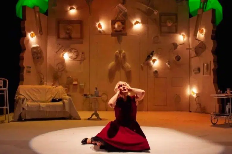 “Una giornata qualunque”, Gaia De Laurentiis al Teatro dei Rozzi "Una giornata qualunque" con Gaia De Laurentiis