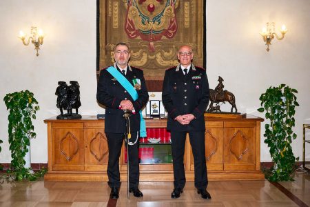 Siena, congedo del Maggiore dei Carabinieri Michele Marzocchi Il Magg. Michele Marzocchi ed il Comandante della Legione Carabinieri Toscana Col. Emilio Mazza