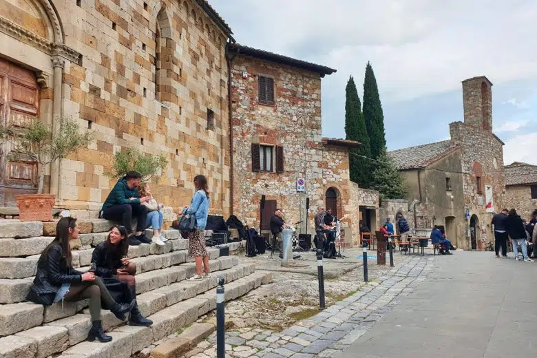 "Lo gradireste un goccio di Vin Santo?", Montefollonico