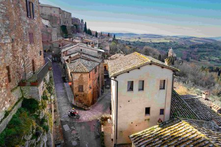 Montepulciano in moto, così il turismo diventa a misura di motociclista Montepulciano in moto