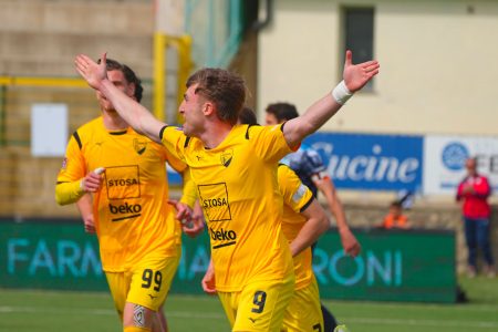 A Piancastagnaio la Pianese ne fa 4 al Pineto ed è ai Play Off Pianese-Pineto