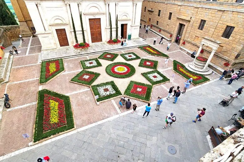 “Pienza e i fiori”, da sabato 3 maggio la 38ª edizione "Pienza e i fiori", piazza Pio II