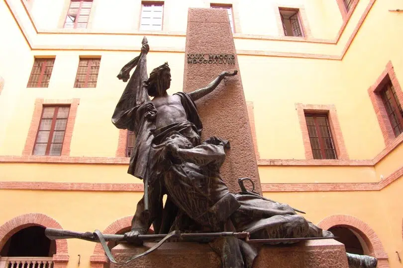 Palazzo del Rettorato dell'Università di Siena, Monumento ai Caduti