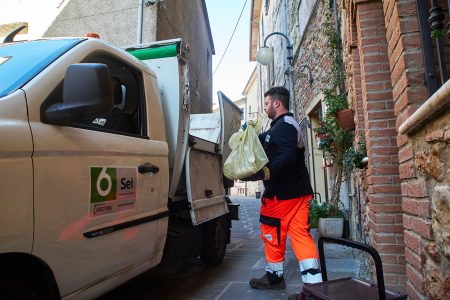 Casole d’Elsa, al via la riorganizzazione del servizio raccolta rifiuti Sei Toscana, raccolta porta a porta