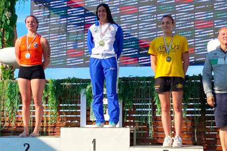 Chiara Costagli vince il titolo italiano nei 100 metri misti lifesaver Chiara Costagli, bronzo nuoto frangente
