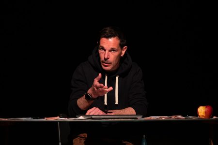 Marco Brinzi al Teatro della Grancia di Montisi con “Komplotto” Marco Brinzi in "Komplotto"