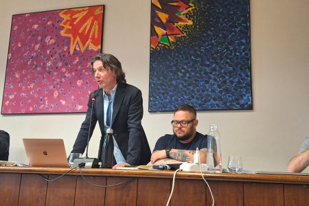 Colle, fondo affitti e contributi enti locali: centrosinistra soddisfatto per le approvazioni Riccardo Vannetti durante il Consiglio comunale di Colle