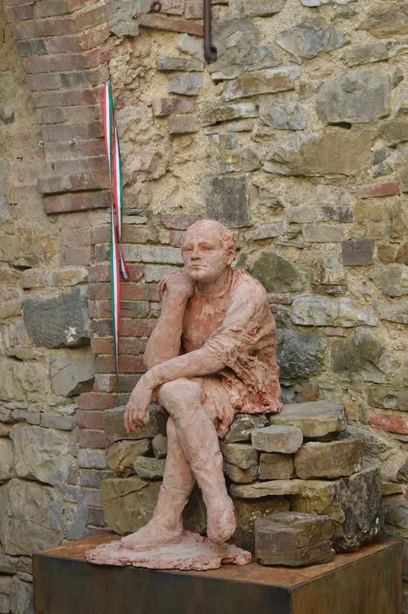 Castellina in Chianti, statua Brunelleschi