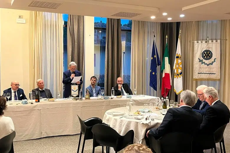 "Lingotto d'Oro" a Matteo Betti dal Rotary Club Alta Valdelsa
